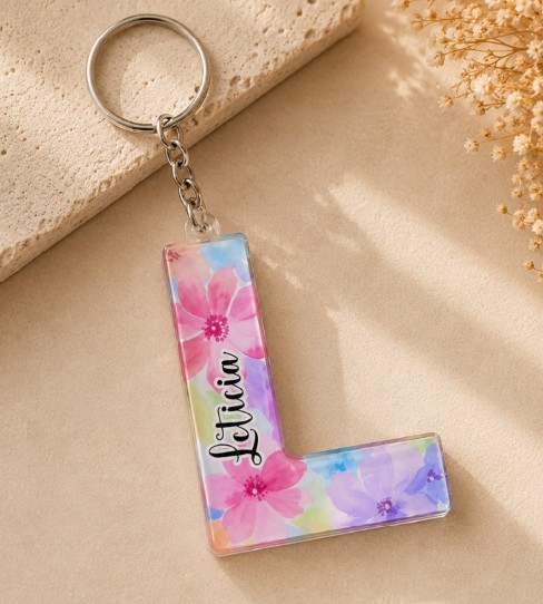 Llavero personalizado con letra L y nombre Leticia